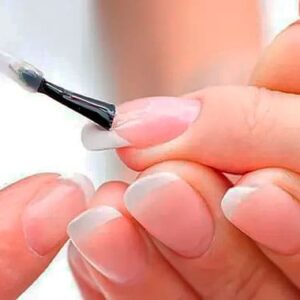 Manicura y reparador de uñas dañadas en Santander